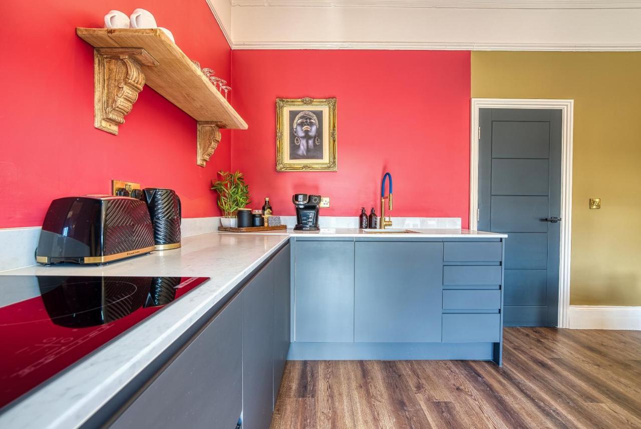 Casa Del Artista - Luxury Apartments, Whitby Exteriör bild