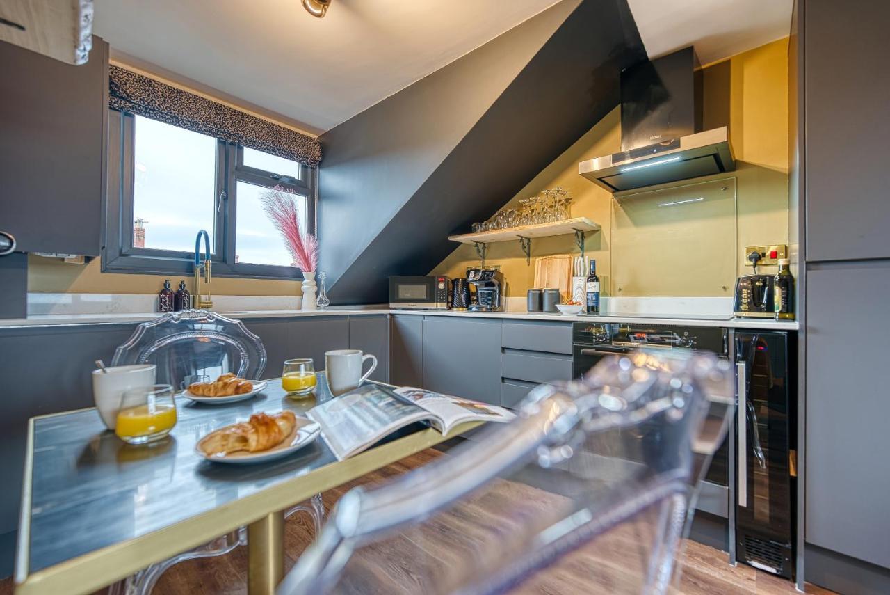 Casa Del Artista - Luxury Apartments, Whitby Exteriör bild