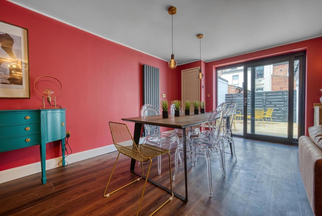 Casa Del Artista - Luxury Apartments, Whitby Exteriör bild